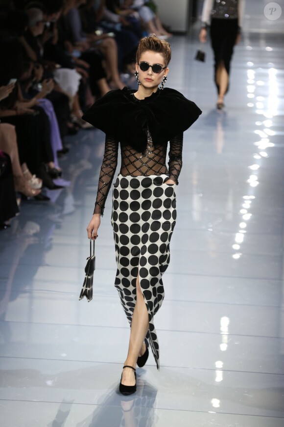 Défilé Giorgio Armani Privé (collection Haute Couture automne-hiver 2016/17) au Palais de Chaillot à Paris, France, le 5 juillet 2016.