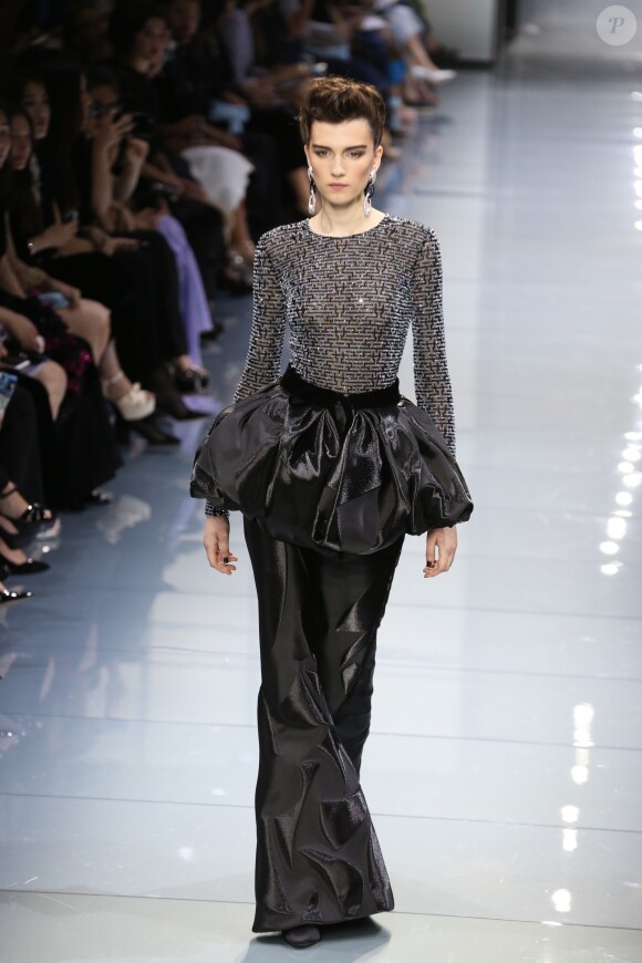 Défilé Giorgio Armani Privé (collection Haute Couture automne-hiver 2016/17) au Palais de Chaillot à Paris, France, le 5 juillet 2016.