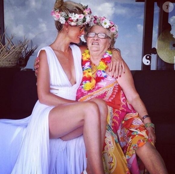 Laeticia Hallyday et sa grand-mère. Instagram, 2016