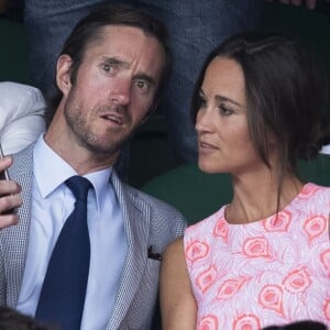 Pippa Middleton et son compagnon James Matthews dans les tribunes du tournoi de Wimbledon le 6 juillet 2016. © Stephen Lock/i-Images via ZUMA Wire / Bestimage