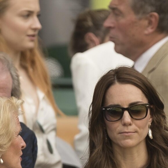 Kate Middleton au tournoi de Wimbledon pour voir le match qui oppose l'américaine Serena Williams à la russe Elena Vesnina à Londres, le 7 juillet 2016