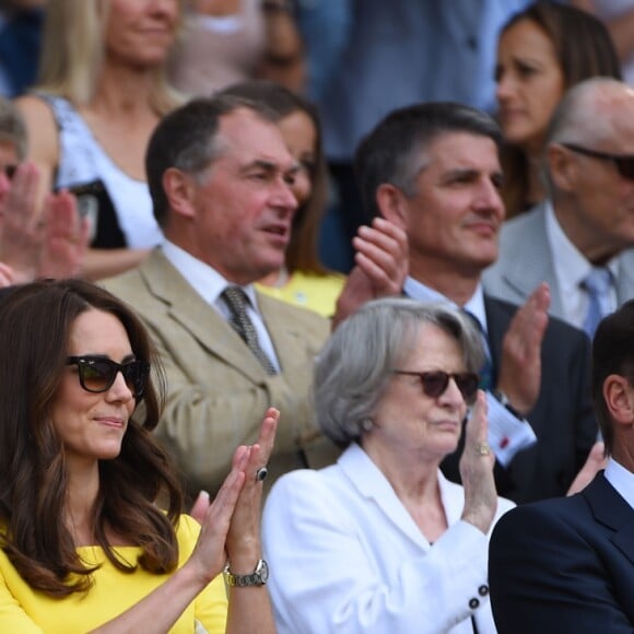 Kate Middleton, Duchesse de Cambridge, et Phillip Brook au tournoi de Wimbledon à Londres, le 7 juillet 2016