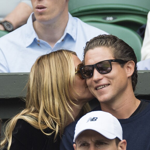 Heidi Klum et son compagnon Vito Schnabel dans les tribunes du tournoi de tennis de Wimbledon le 8 juillet 2016. © Ray Tang/London News Pictures via ZUMA Wire / Bestimage