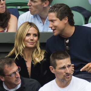 Heidi Klum et son compagnon Vito Schnabel dans les tribunes du tournoi de tennis de Wimbledon le 8 juillet 2016. © Ray Tang/London News Pictures via ZUMA Wire / Bestimage