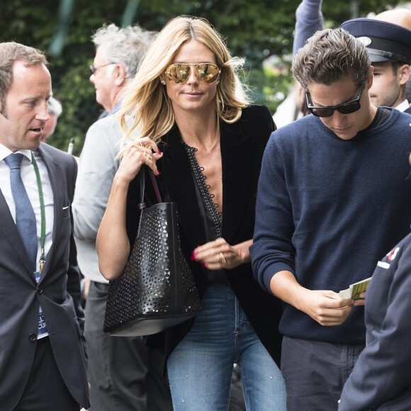 Heidi Klum et son compagnon Vito Schnabel dans les tribunes du tournoi de tennis de Wimbledon le 8 juillet 2016. © Ray Tang/London News Pictures via ZUMA Wire / Bestimage