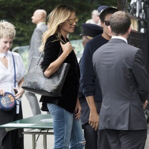 Heidi Klum et son compagnon Vito Schnabel dans les tribunes du tournoi de tennis de Wimbledon le 8 juillet 2016. © Ray Tang/London News Pictures via ZUMA Wire / Bestimage