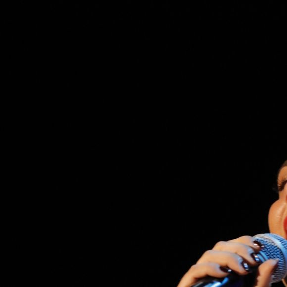 Priscilla Betti - Concert lors de la journée de l'association "Enfant Star & Match" à la Pinède de Juan Les Pins le 8 juillet 2016.