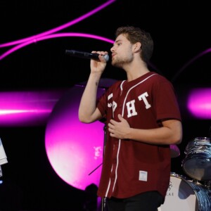 Priscilla Betti, Mathieu Canaby - Concert lors de la journée de l'association "Enfant Star & Match" à la Pinède de Juan Les Pins le 8 juillet 2016