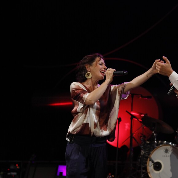 Tina Arena, Vincent Niclo - Concert lors de la journée de l'association "Enfant Star & Match" à la Pinède de Juan Les Pins le 8 juillet 2016.