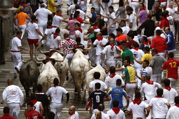 Corrida de rues durant le festival de Sanfermines 2016 à Pampelune le 9 juillet 2016.