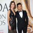 Alexa Chung et le styliste Prabal Gurung à la soirée CFDA Fashion Awards 2016 à New York, le 6 juin 2016.