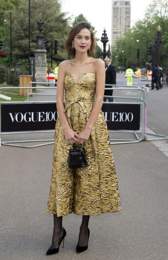 Alexa Chung - Arrivées des people au dîner de gala de "The Vogue 100" à Hyde Park, Londres le 23 mai 2016.