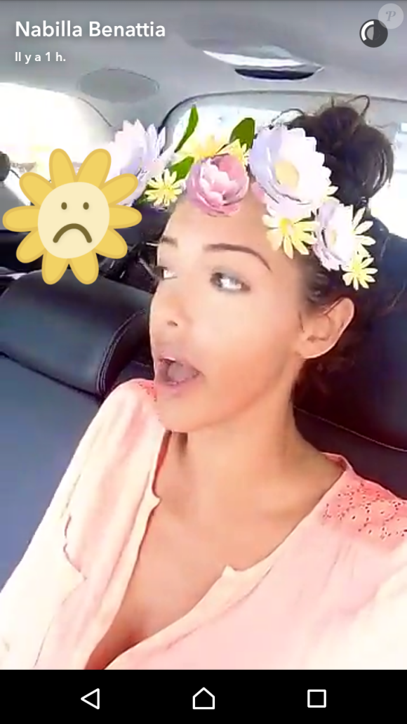 Nabilla Benattia sans maquillage sur Snapchat, le 12 juillet 2016
