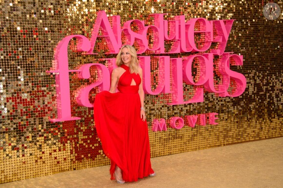 Kylie Minogue lors de la première mondiale du film "Absolutely Fabulous: The Movie" à Londres, le 29 juin 2016. © Chris Joseph/i-Images via ZUMA Wire/Bestimage