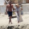 Exclusif - Kylie Minogue et son compagnon Joshua Sasse en vacances sur l'île de Sifnos en Grèce le 23 juin 2016. Le couple serait sur le point de marier très prochainement en Italie.