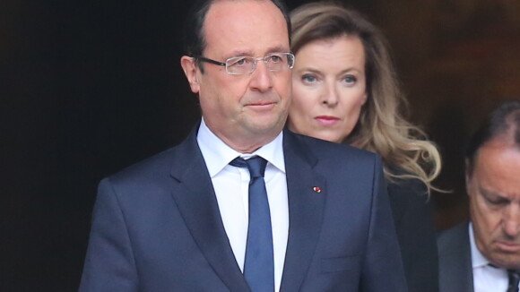 François Hollande et son coiffeur : Valérie Trierweiler le défend, ou presque