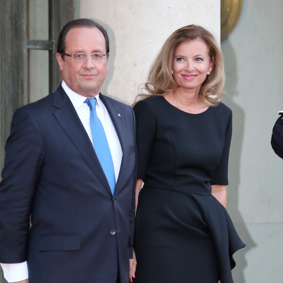 François Hollande et Valerie Trierweiler - Dîner en l'honneur de Joachim Gauck, president fédéral d'Allemagne, au palais de l'Elysée à Paris le 3 septembre 2013.