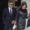 George Clooney et sa femme Amal Alamuddin à la sortie de leur hôtel à Rome pour aller rencontre le Pape François, le 29 mai 2016