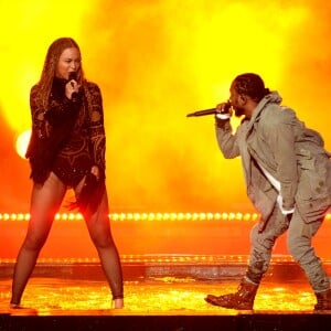 Beyoncé et Kendrick Lamar interprètent "Freedom" aux BET Awards 2016. Los Angeles, le 26 juin 2016.