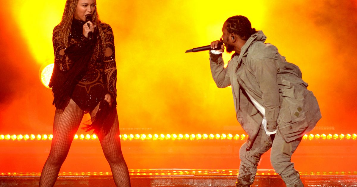 Beyoncé Et Kendrick Lamar Interprètent Freedom Aux Bet Awards 2016 Los