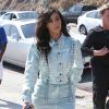 Kim Kardashian est allée déjeuner avec son meilleur ami Jonathan Cheban au restaurant Moonshadows à Malibu, le 13 juillet 2016