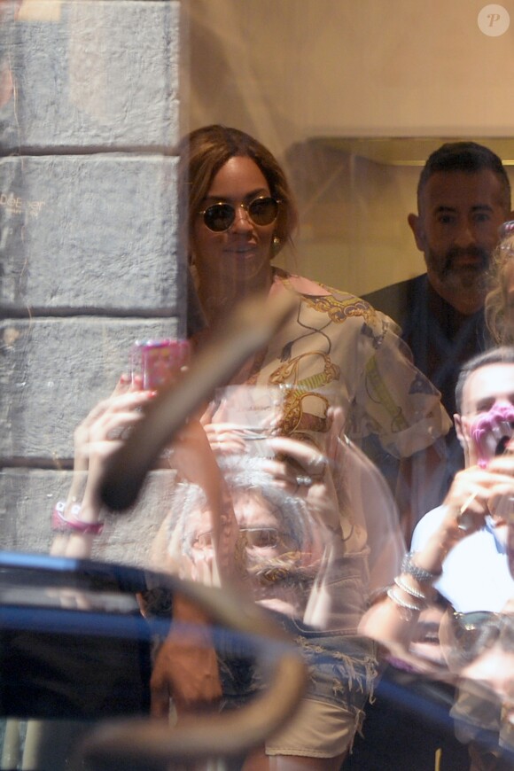 Beyoncé au magasin Roberto Cavalli à Milan, le 18 juillet 2016.