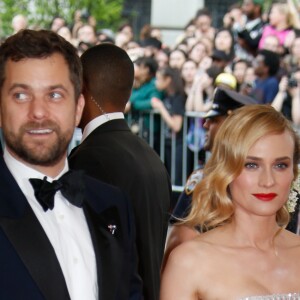 Joshua Jackson et sa compagne Diane Kruger - Soirée Costume Institute Gala 2015 (Met Ball) au Metropolitan Museum, célébrant l'ouverture de Chine: à travers le miroir à New York. Le 4 mai 2015.