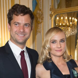 Diane Kruger et son compagnon Joshua Jackson - Remise de la médaille des Arts et des Lettres à Diane Kruger au ministère de la Culture à Paris le 22 septembre 2014.