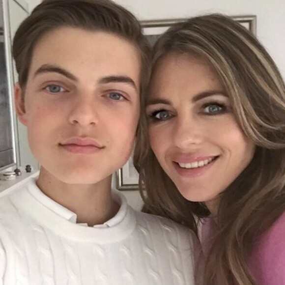 Elizabeth Hurley et son fils Damian, 14 ans. (Juin 2016).
