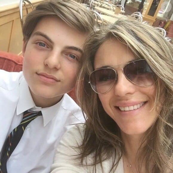 Elizabeth Hurley et son fils Damian, 14 ans. (Mai 2016).