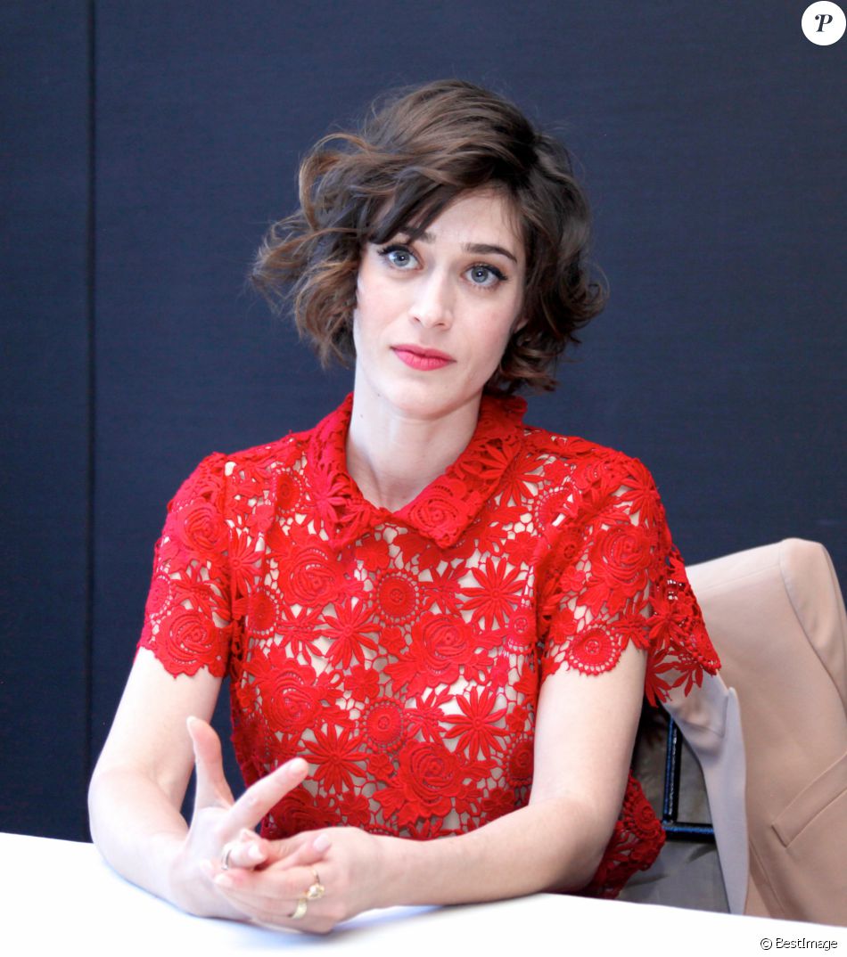 Lizzy Caplan Films Et Programmes Tv Lizzy Caplan - Conférence de presse avec les acteurs du film Now you