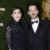 Lizzy Caplan et son compagnon Tom Riley à l'Opera Ball de Prague le 6 février 2016.
