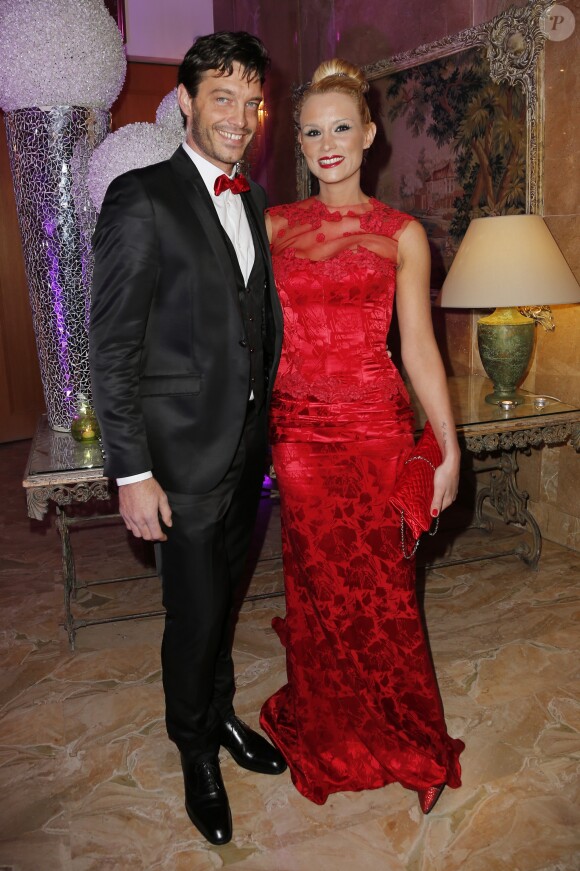 Elodie Gossuin et son mari Bertrand Lacherie lors de la 38ème édition de la cérémonie des Best au Salon Hoche à Paris le 15 décembre 2014.
