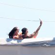 Semi-Exclusif - Lewis Hamilton en compagnie d'une mystérieuse jeune femme à bord d'un bateau à Saint-Tropez, le 20 juillet 2016.