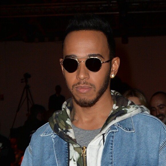 Semi-Exclusif - Lewis Hamilton au défilé de mode Off-White collection prêt-à-porter Automne Hiver 2016/2017 lors de la fashion week à Paris, le 8 mars 2016. © CVS/Veeren/Bestimage