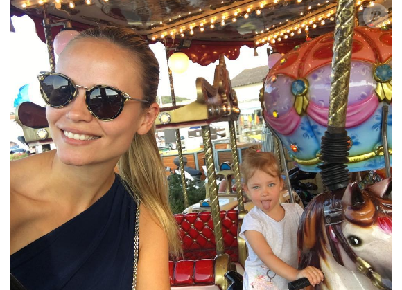 Natasha Poly et sa fille Aleksandra passent de belles vacances à Saint-Tropez