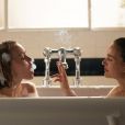 Natalie Portman et Lily-Rose Depp dans une baignoire pour Planetarium.