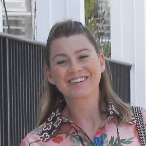 Ellen Pompeo se rend au restaurant ‘Au Fudge' de Jessica Biel à Los Angeles, le 20 avril 2016