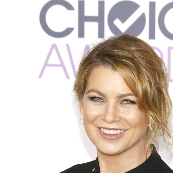 Ellen Pompeo à la soirée People's Choice Awards 2016 à Los Angeles, le 6 janvier 2016 © CPA/Bestimage