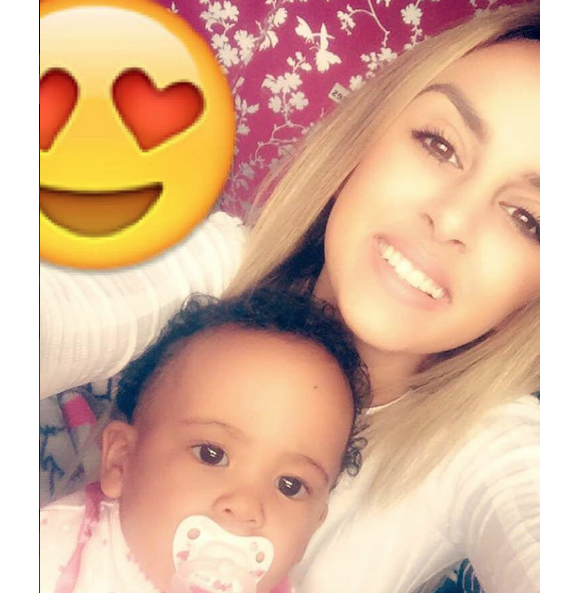 Samantha, l'ex-compagne d'Anthony Martial et leur fille Peyton. Juillet 2016.