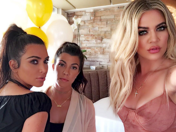 Khloe Kardashian a publié une photo d'elle avec ses soeurs Kim et Kourtney sur sa page Instagram, le 27 juillet 2016