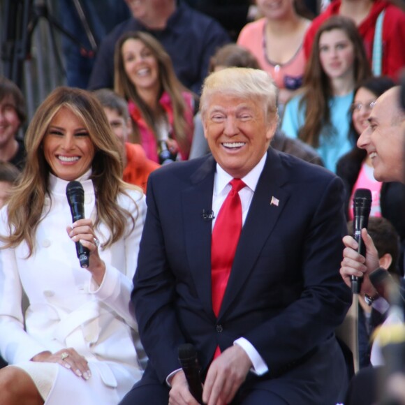 Donald Trump et sa femme Melania Trump à l'émission "Today" à la Trump Town Hall, Rockefeller Plaza à New York, le 21 avril 2016