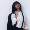 Zahia Dehard dans les coulisses de son shooting photo pour le magazine Cash. La jeune femme a dévoilé un nouveau look et une nouvelle coupe de cheveux qui a divisé les internautes qui l'ont comparée à Nabilla. Photo publiée sur Instagram, le 31 juillet 2016