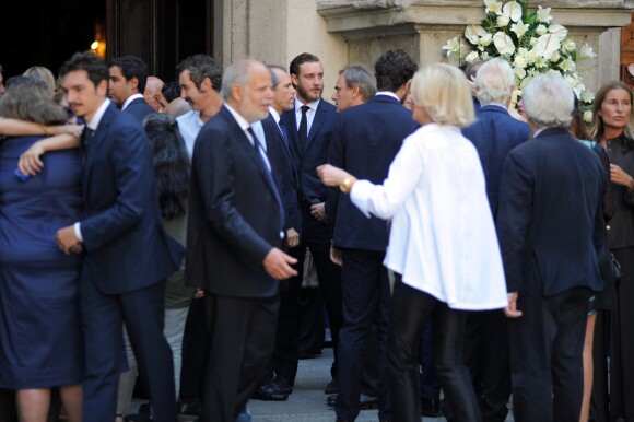 Pierre Casiraghi et le cortège aux obsèques de Marta Marzotto en l'église Sant'Angelo à Milan le 1er août 2016