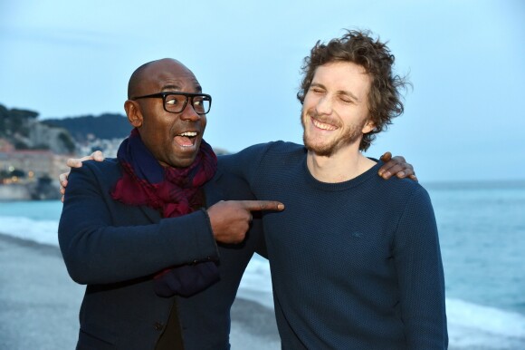 Exclusif - Le réalisateur et acteur Lucien Jean-Baptiste et l'humoriste et acteur français Baptiste Lecaplain présentent le film "Dieu Merci" à Nice le 26 février 2016.