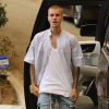 Justin Bieber fait la fête avec des amis à Malibu. Justin organise des fêtes très bruyantes dans son quartier au grand mécontentement de ses voisins le 23 juillet 2016