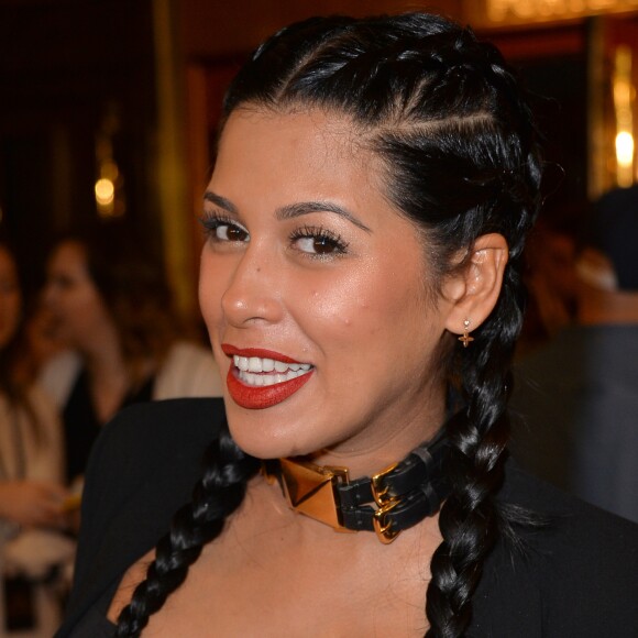 Ayem Nour enceinte à la cérémonie des Melty Future Awards 2016 au Grand Rex à Paris, le 16 février 2016. © Veeren/Bestimage