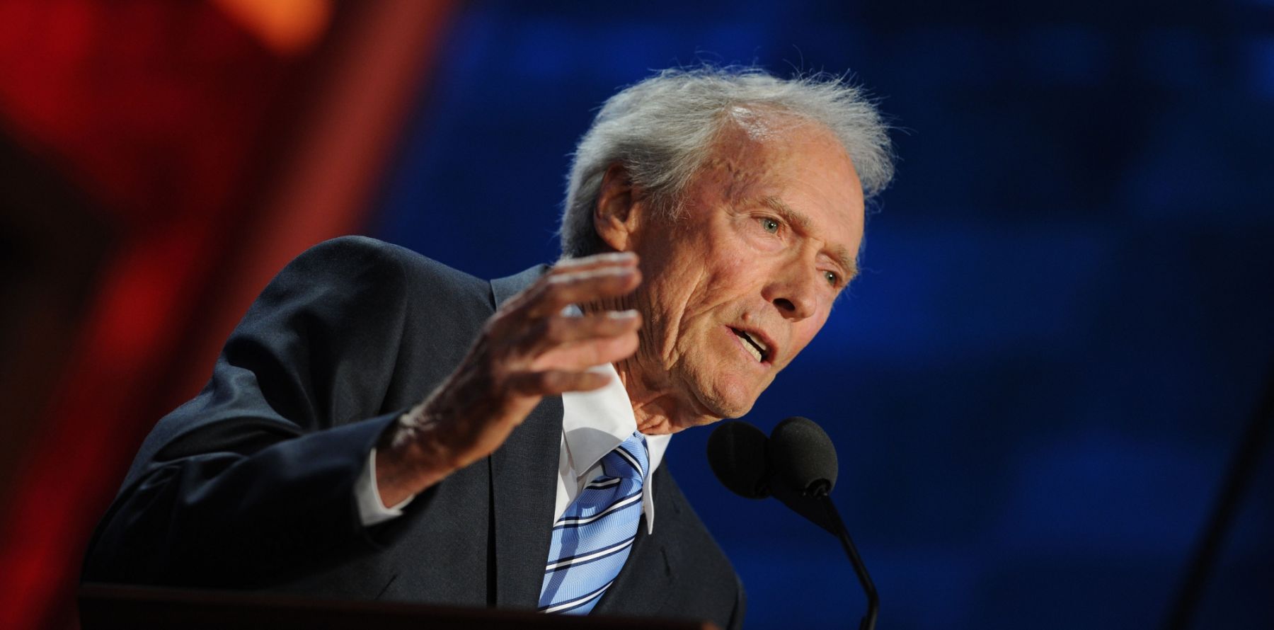 Clint Eastwood vote Donald Trump et flingue "la génération mauviette" Purepeople