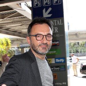 Frédéric Lopez arrive à l'aéroport de Nice pour le 69ème Festival International du film de Cannes le 17 mai 2016.
