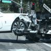 Kris Jenner a eu un accident avec sa Rolls-Royce, une Prius lui a coupé la route à Calabasas! Selon TMZ, elle se serait cassée le poignet. Le 3 aout 2016